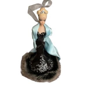 Hallmark 2006 Barbie Stolen Magic Ornament Club Members Only